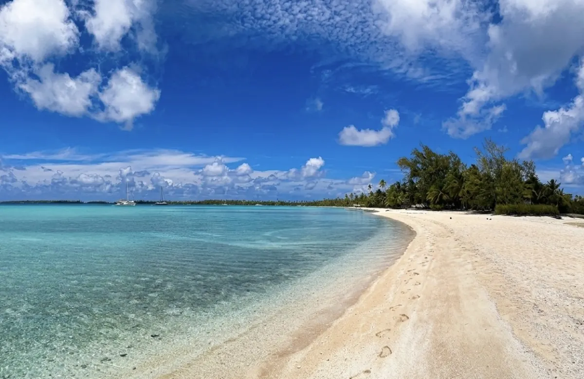 South Pass crystal clear waters Fakarava